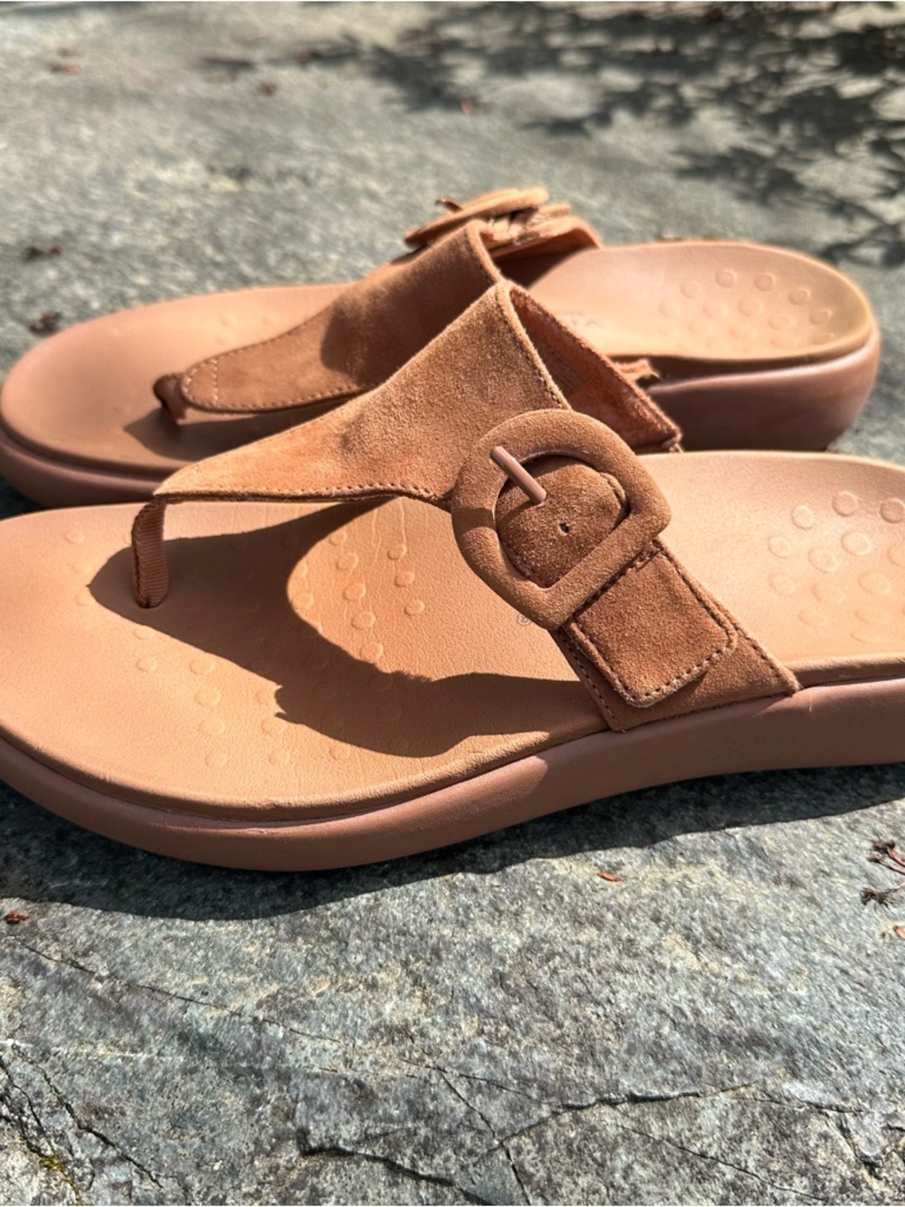Vionic Activate Rx Recovery Suede Thong Sandals in Argan Brown